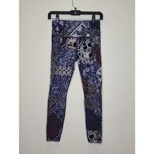 Athleta floral print workout capri pants - xs